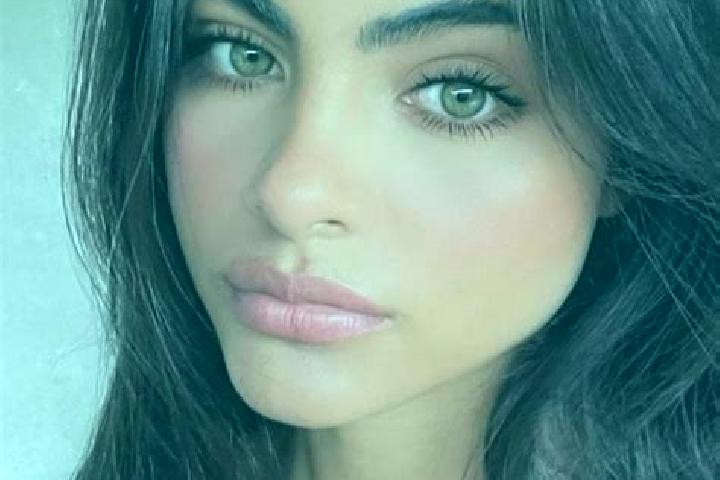 Maya, 38, a brunette dark-eyed middle eastern companion based in Tourville-la-Campagne. Offering Roleplay, Tantra, Fetish, 69. Available for incall and outca...