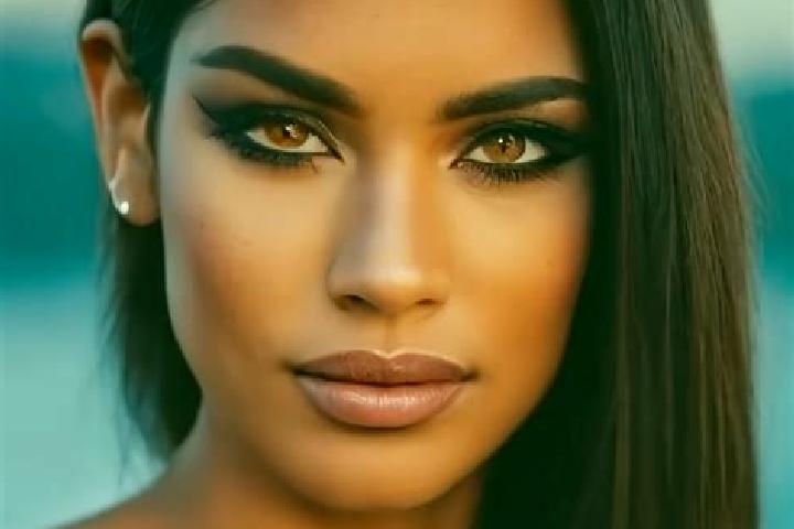 Maya, 38, a red dark-eyed latina companion based in Nam GJan. Offering CIM, Travel Companion, Striptease, Domination. Available for incall and outcall, day a...