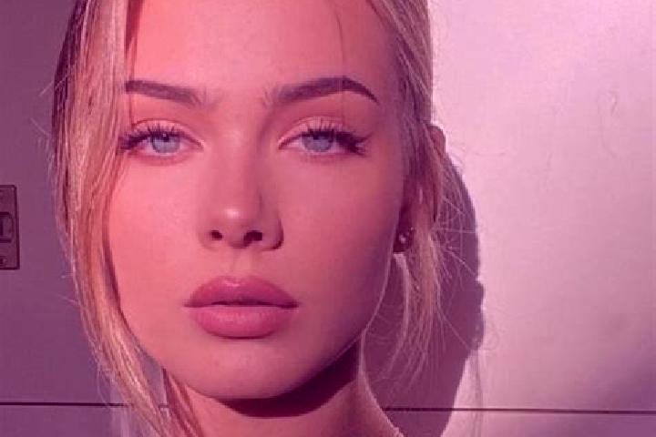 Maya, 39, a dark blonde grey-eyed european companion based in Urshult. Offering Couples, Deep French Kissing, Girlfriend Experience. Available for incall and...