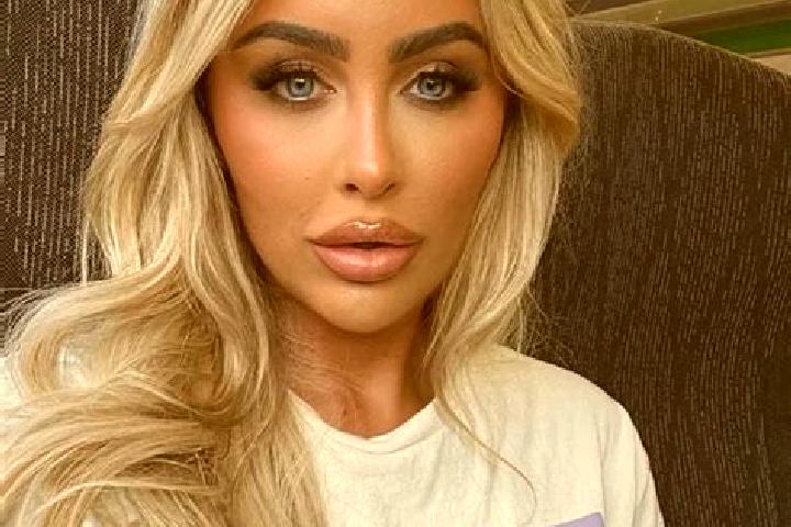 Maya, 39 — Escort in Park Forest, United States