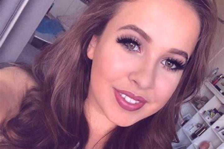 Mia, 20, a auburn amber-eyed caribbean companion based in Rusanivka. Offering Domination, Party Girl, Massage, Travel Companion. Available for incall and out...