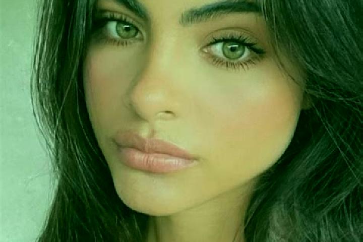 Mia, 20, a black hazel-eyed latina companion based in Joconoxtle (La Tuna). Offering Erotic Massage, Deep French Kissing, Couples. Available for incall and o...