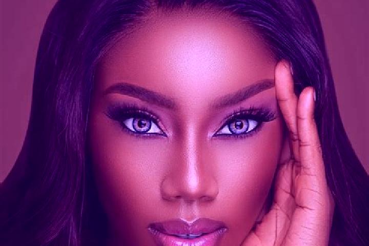 Mia, 20, a red blue-eyed ebony companion based in Dalldorf. Offering Fetish, GFE, Girlfriend Experience, Party Girl. Available for incall and outcall, overni...