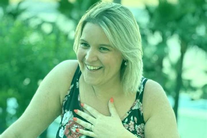 Mia, 20 — Escort in Wichelen, Belgium
