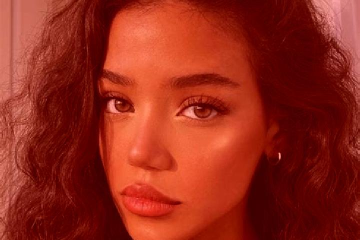 Mia, 21, a black brown-eyed latina companion based in Lehliu-Gara. Offering Prostate Massage, Party Girl, Duos. Available for incall and outcall, overnight b...