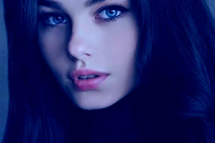 Mia, 21, a black grey-eyed slavic companion based in Aschheim. Offering GFE, Couples, Duos. Available for incall and outcall, overnight bookings available.