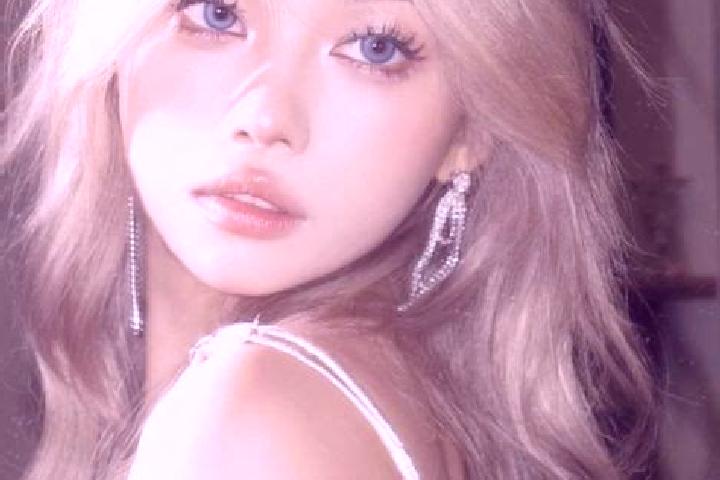 Mia, 21, a blonde amber-eyed asian companion based in Brick. Offering Travel Companion, Striptease, Couples. Available for incall and outcall, overnight book...
