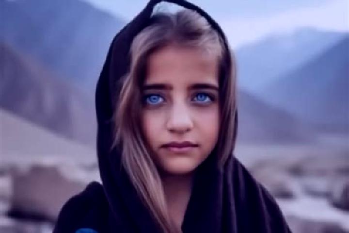 Mia, 21, a blonde dark-eyed middle eastern companion based in Kamatsuka. Offering Fetish, Duos, GFE, Tantra, Party Girl. Available for incall and outcall, ov...