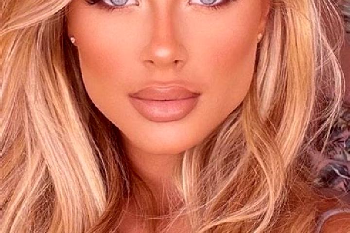 Mia, 21, a blonde hazel-eyed latina companion based in Thenezay. Offering Dinner Date, Fetish, Party Girl, Tantra, Girlfriend Experience. Available for incal...
