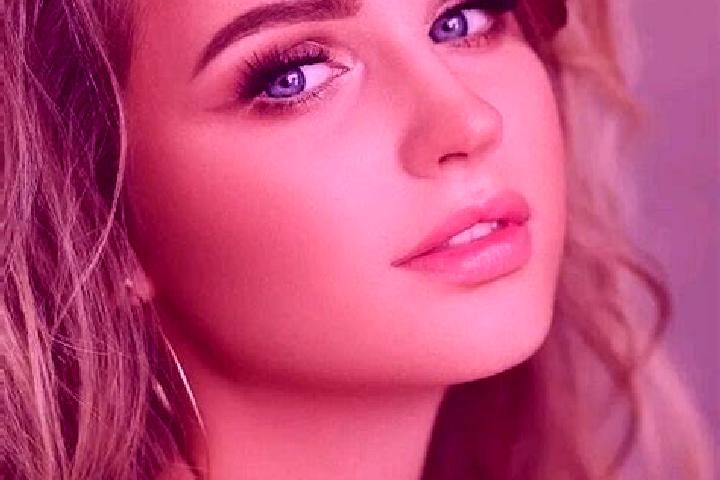 Mia, 21, a dark blonde blue-eyed european companion based in Klucze. Offering GFE, Party Girl, Couples. Available for incall and outcall, overnight bookings ...