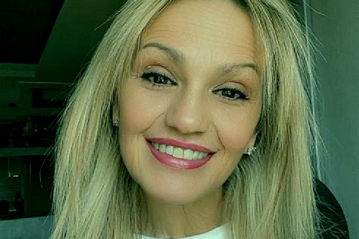 Mia, 21 — Escort in Chalmaison, France