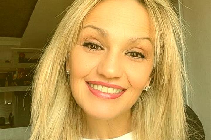 Mia, 21 — Escort in Uebersyren, Luxembourg