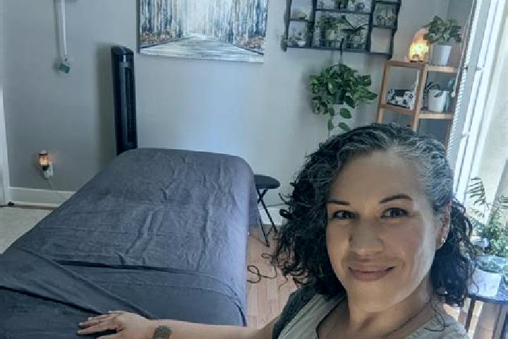 Mia, 22, a black grey-eyed latina companion based in Sapioris. Offering Overnight, CIM, Massage. Available for incall and outcall, day and evening dates.