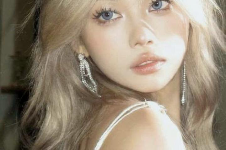 Mia, 22, a platinum blonde grey-eyed asian companion based in Cordaville. Offering Roleplay, CIM. Available for incall and outcall, overnight bookings availa...