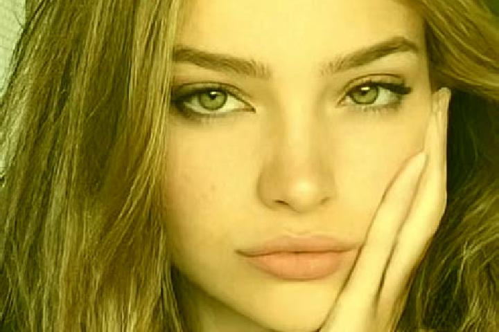 Mia, 23, a blonde hazel-eyed latina companion based in Toporzysko. Offering Duos, Overnight, Couples. Available for incall and outcall, day and evening dates.