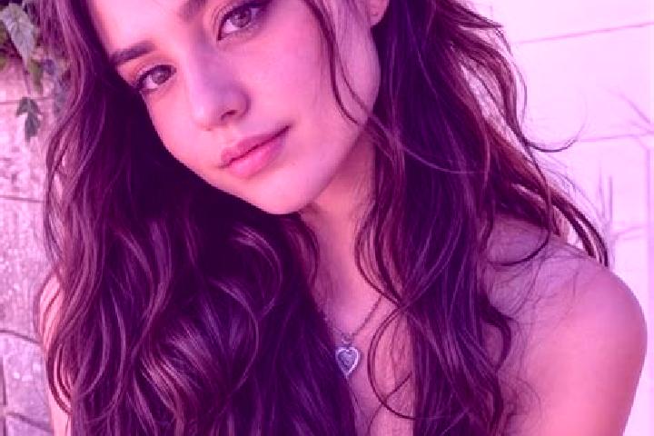 Mia, 23, a chestnut hazel-eyed european companion based in Susella. Offering Fetish, Dinner Date, Overnight, A-Level, GFE. Available for incall and outcall, ...