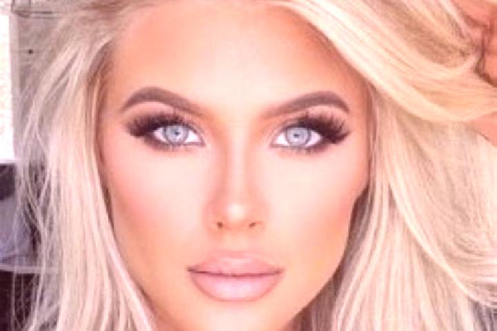 Mia, 23, a platinum blonde dark-eyed indian companion based in Puniho. Offering Striptease, 69, Erotic Massage, Couples. Available for incall and outcall, da...