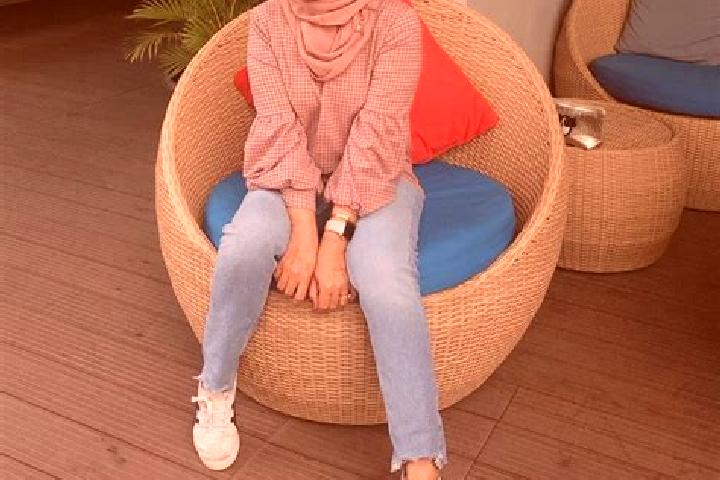 Mia, 23 — Escort in Boroko, Indonesia