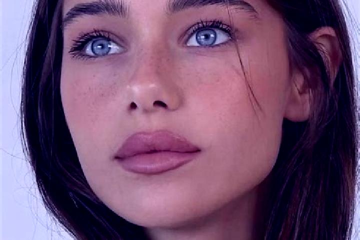 Mia, 24, a brunette brown-eyed caucasian companion based in Manyoni. Offering Party Girl, Domination, Couples. Available for incall and outcall, overnight bo...