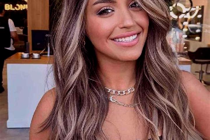 Mia, 24, a dark blonde brown-eyed european companion based in Caiundo. Offering Duos, Striptease, Party Girl, Tantra. Available for incall and outcall, day a...