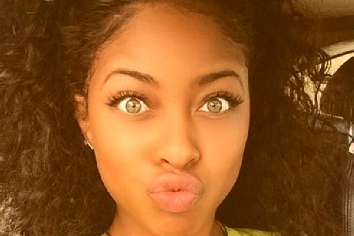 Mia, 24, a dark blonde green-eyed ebony companion based in Empleado Municipal. Offering A-Level, Travel Companion, BDSM, GFE, Fetish. Available for incall an...