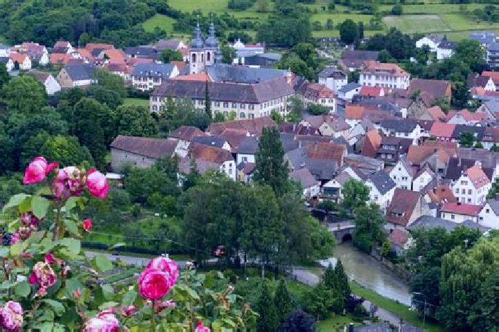 Mia, 24 — Escort in Lauda-Konigshofen, Germany