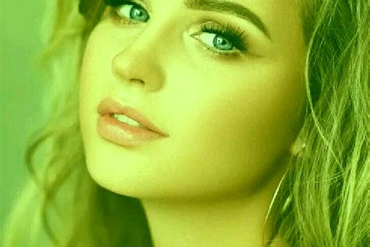 Mia, 25, a dark blonde blue-eyed middle eastern companion based in Gondomar. Offering Deep French Kissing, GFE, CIM, Tantra. Available for incall and outcall...
