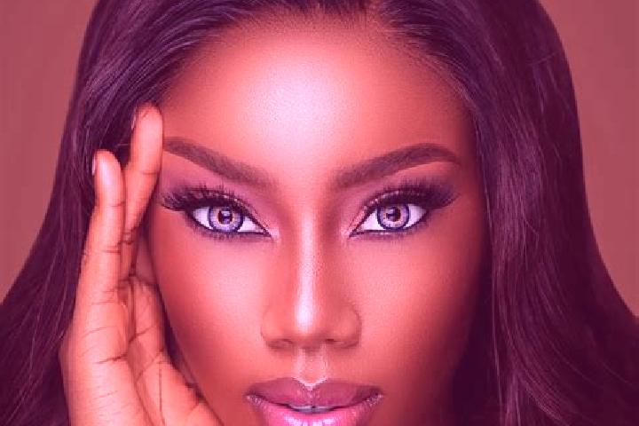 Mia, 25, a red blue-eyed ebony companion based in Vertavillo. Offering Domination, Erotic Massage, CIM, Duos. Available for incall and outcall, day and eveni...