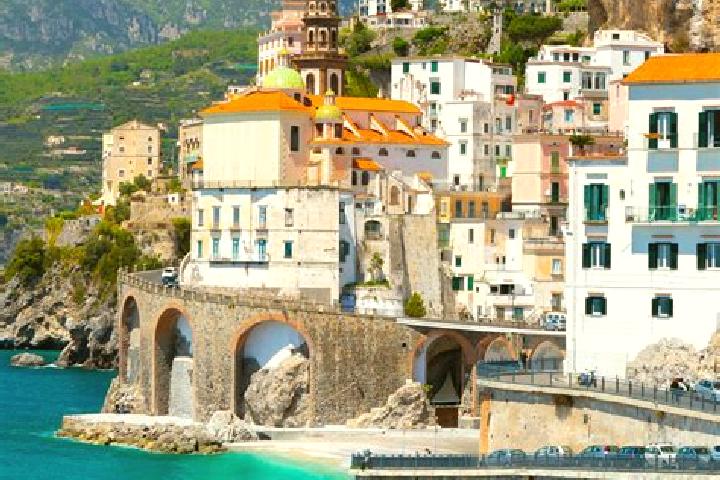 Mia, 25 — Escort in Cremeno, Italy