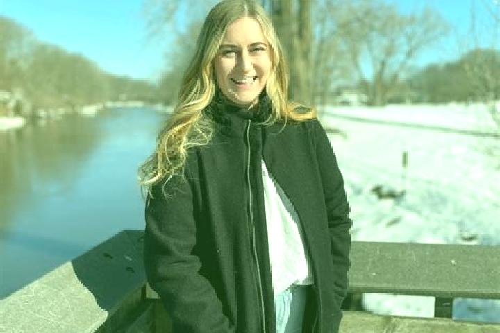 Mia, 25 — Escort in San Leanna, United States