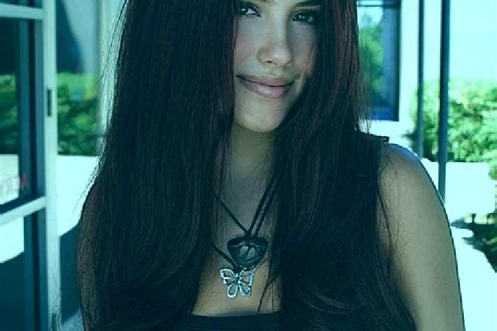 Mia, 26, a auburn dark-eyed mixed companion based in Tuzla. Offering Duos, 69, Prostate Massage, Fetish, Domination. Available for incall and outcall, overni...