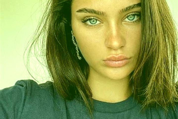 Mia, 26, a brunette dark-eyed european companion based in Son Tra. Offering Massage, Tantra, Dinner Date, 69, Girlfriend Experience. Available for incall and...