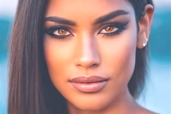 Mia, 26, a chestnut amber-eyed latina companion based in Versonnex. Offering Roleplay, Deep French Kissing, GFE, Fetish. Available for incall and outcall, ov...