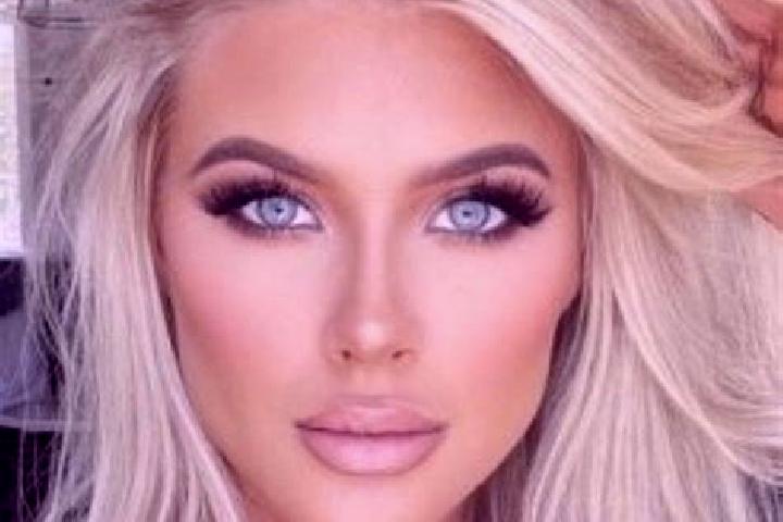 Mia, 26, a platinum blonde dark-eyed latina companion based in Pionca. Offering Striptease, CIM, A-Level, Prostate Massage. Available for incall and outcall,...