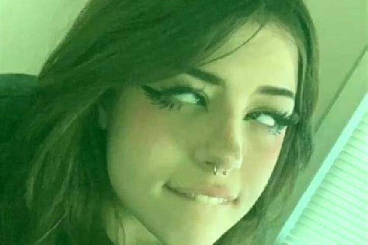 Mia, 27, a brunette grey-eyed mixed companion based in Ladimirevci. Offering Party Girl, Domination, A-Level, OWO. Available for incall and outcall, day and ...