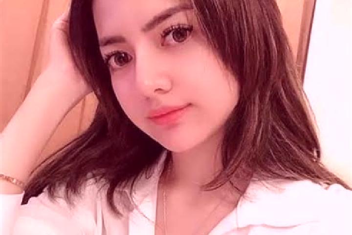 Mia, 27 — Escort in Cikayas, Indonesia
