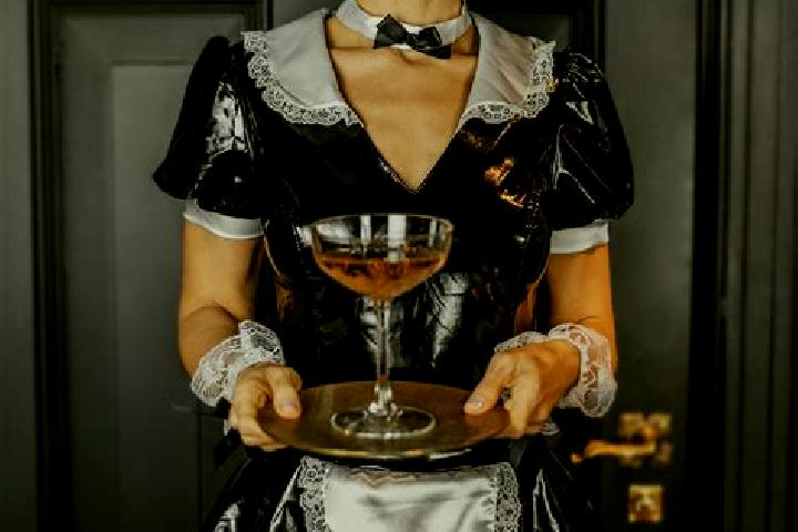Mia, 28, a blonde amber-eyed middle eastern companion based in Lingui. Offering Dinner Date, BDSM. Available for incall and outcall, day and evening dates.