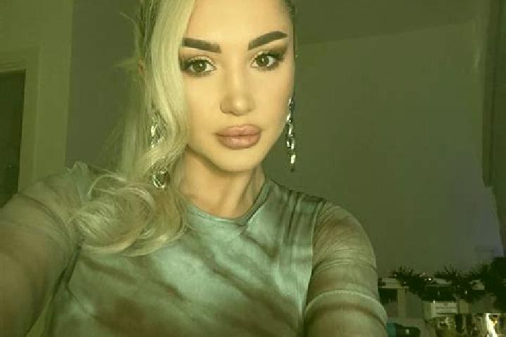 Mia, 28, a blonde grey-eyed indian companion based in Zanapkokaha. Offering Tantra, 69, BDSM. Available for incall and outcall, day and evening dates.