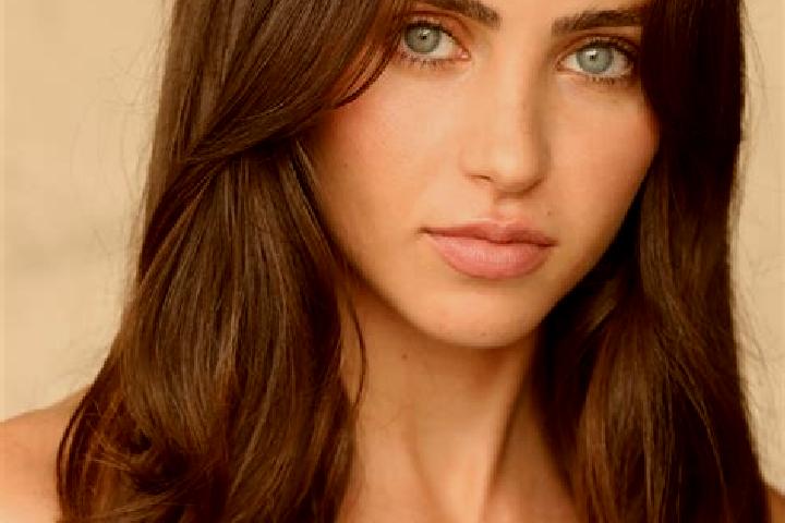 Mia, 28, a brunette blue-eyed indian companion based in Pasirbitung. Offering OWO, Party Girl. Available for incall and outcall, day and evening dates.