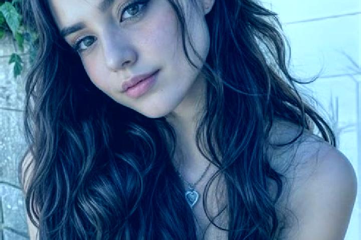 Mia, 28, a chestnut hazel-eyed caucasian companion based in Juriquilla. Offering A-Level, Fetish, Travel Companion, GFE. Available for incall and outcall, da...