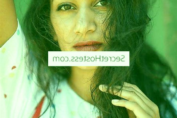 Mia, 28, a red brown-eyed indian companion based in Maasen. Offering GFE, 69, Duos, Fetish. Available for incall and outcall, overnight bookings available.