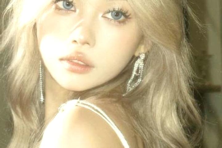 Mia, 30, a blonde dark-eyed asian companion based in Filadelfia. Offering GFE, Massage, Roleplay, 69. Available for incall and outcall, overnight bookings av...