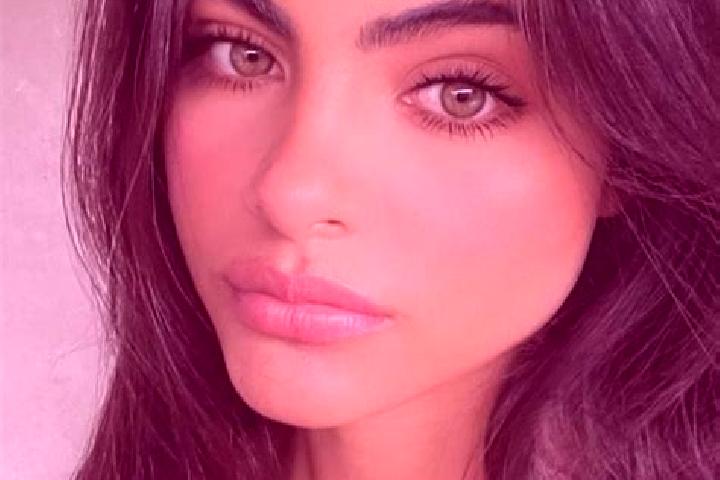 Mia, 30, a brunette blue-eyed indian companion based in Dukuh Kaler. Offering Prostate Massage, CIM, Massage. Available for incall and outcall, day and eveni...