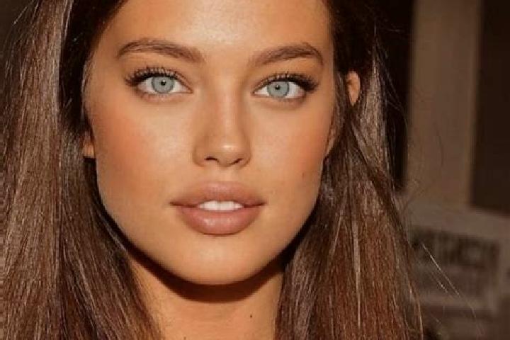 Mia, 30, a chestnut dark-eyed caucasian companion based in Losar de la Vera. Offering CIM, Striptease, Erotic Massage, Dinner Date. Available for incall and ...