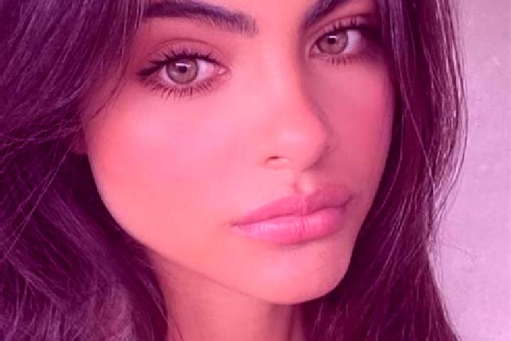 Mia, 31, a blonde dark-eyed indian companion based in Lincan. Offering Massage, Tantra, Travel Companion, 69. Available for incall and outcall, day and eveni...