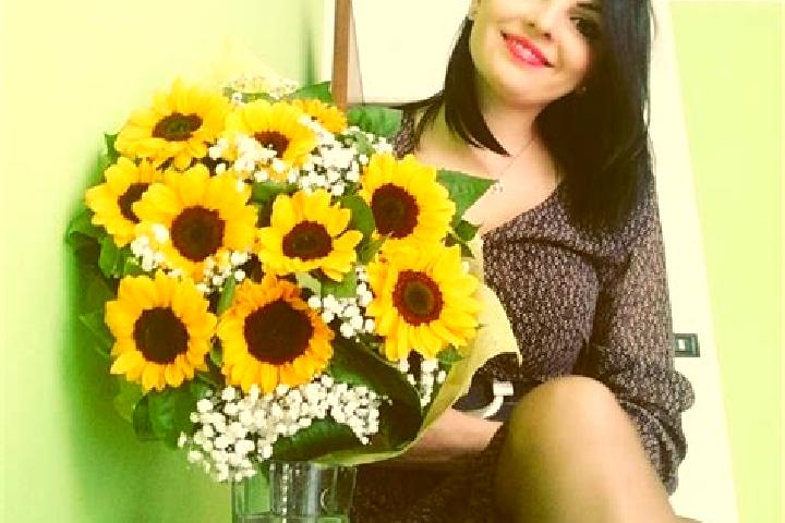 Mia, 31 — Escort in Barcani, Romania