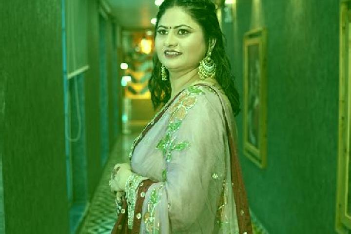 Mia, 31 — Escort in Tanda, India