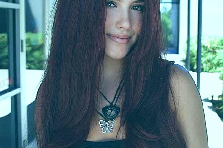 Mia, 32, a auburn dark-eyed mediterranean companion based in Szczucin. Offering A-Level, Party Girl, BDSM, Fetish, OWO. Available for incall and outcall, ove...