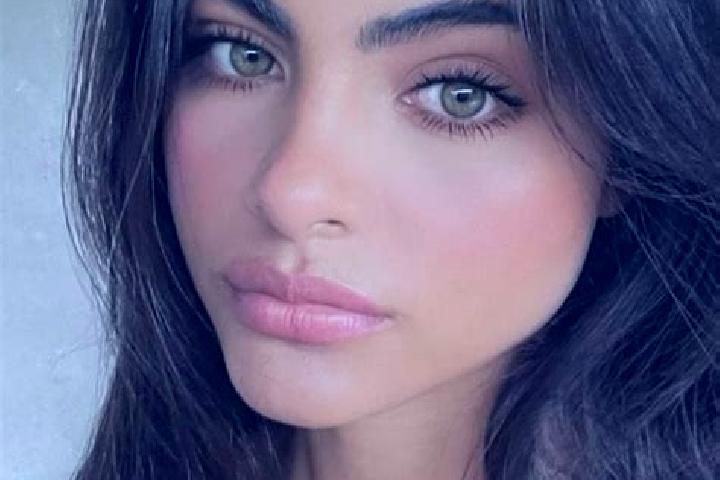 Mia, 32, a brunette brown-eyed indian companion based in Javanrud. Offering Domination, CIM, Prostate Massage, 69, GFE. Available for incall and outcall, day...