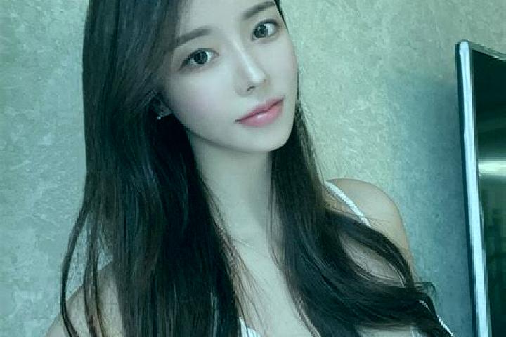 Mia, 32 — Escort in Gancheng, China